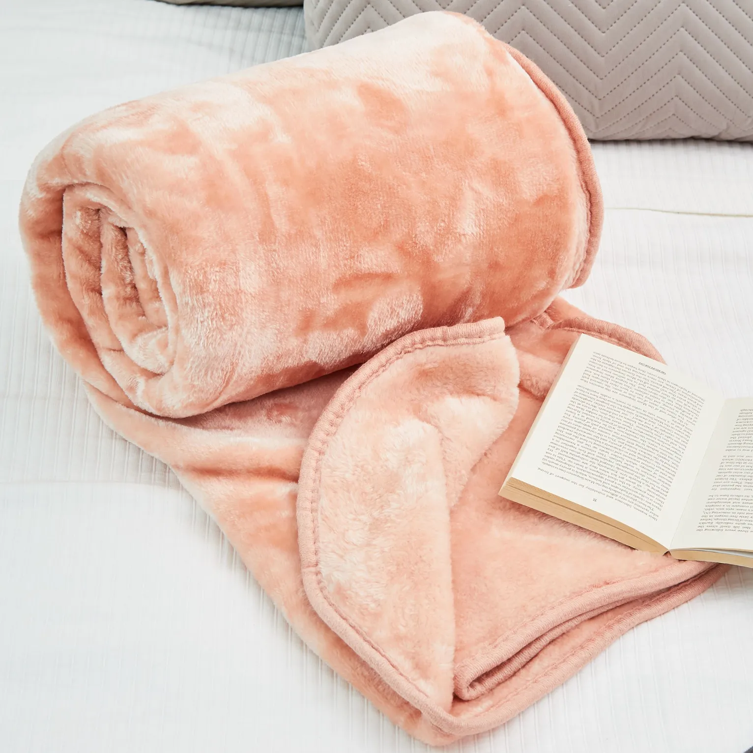 Hibernate Cosy Collection Soft Faux Mink Throw Thick Luxury Blanket - Blush Pink