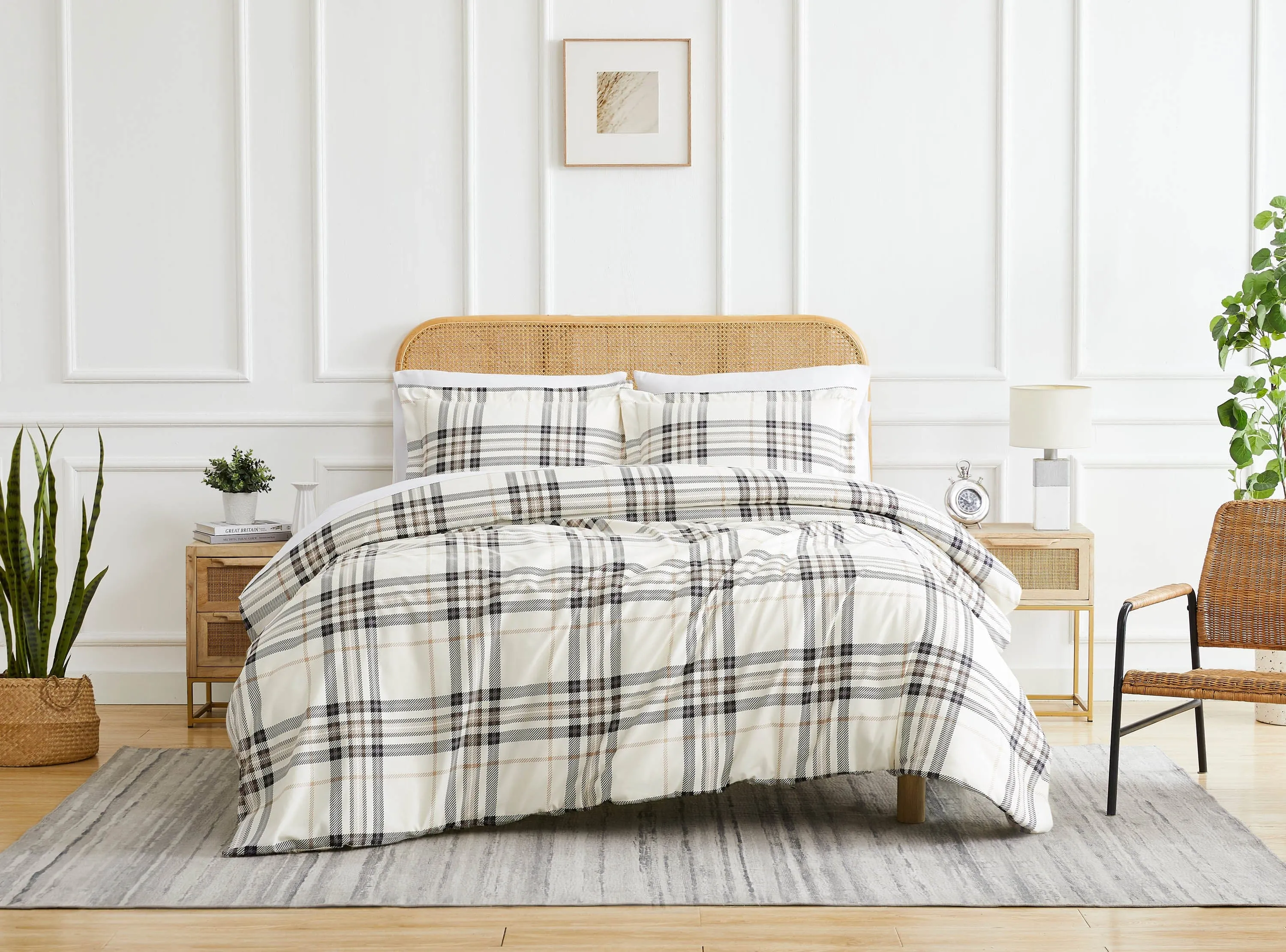 Vilano Plaid Comforter Set