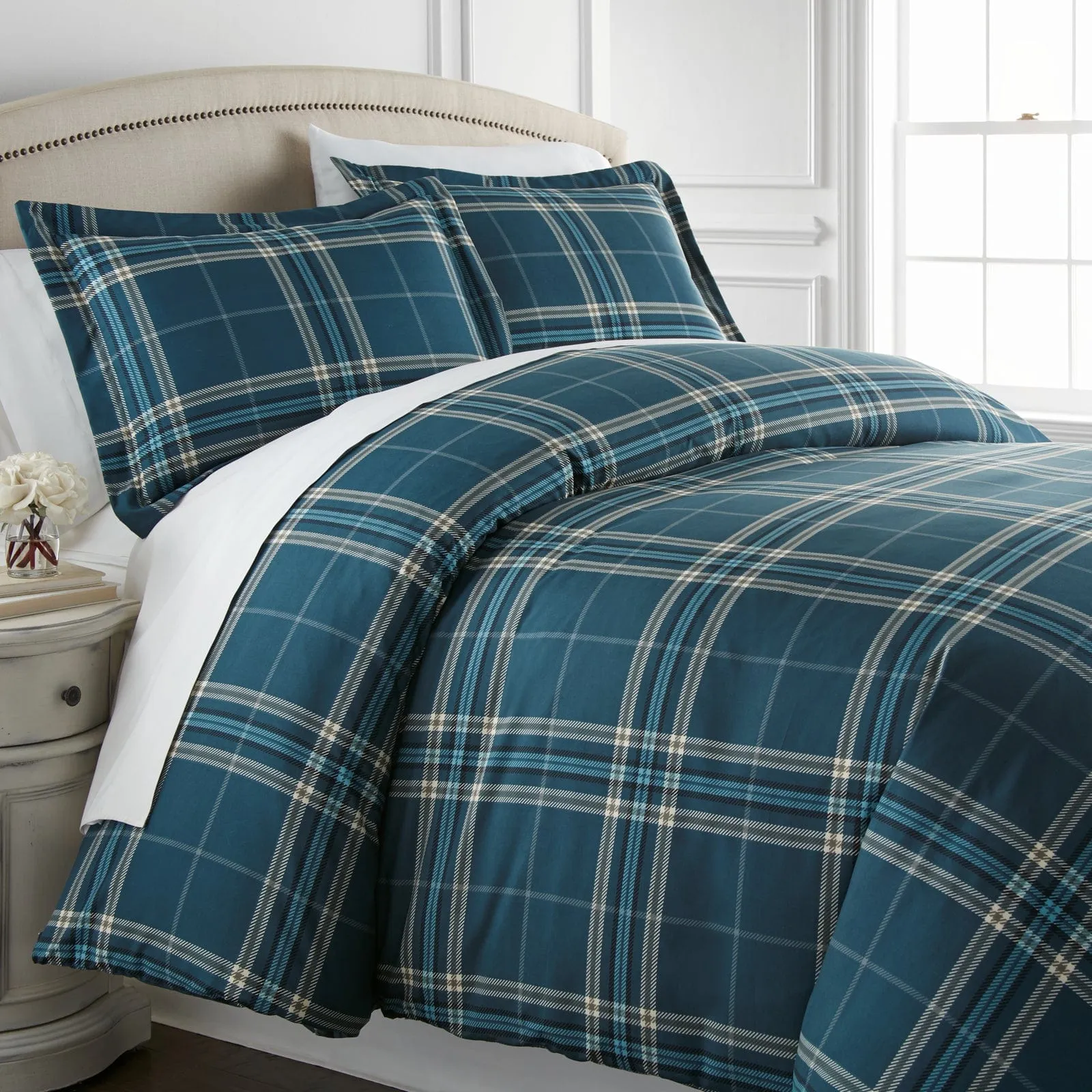 Vilano Plaid Comforter Set