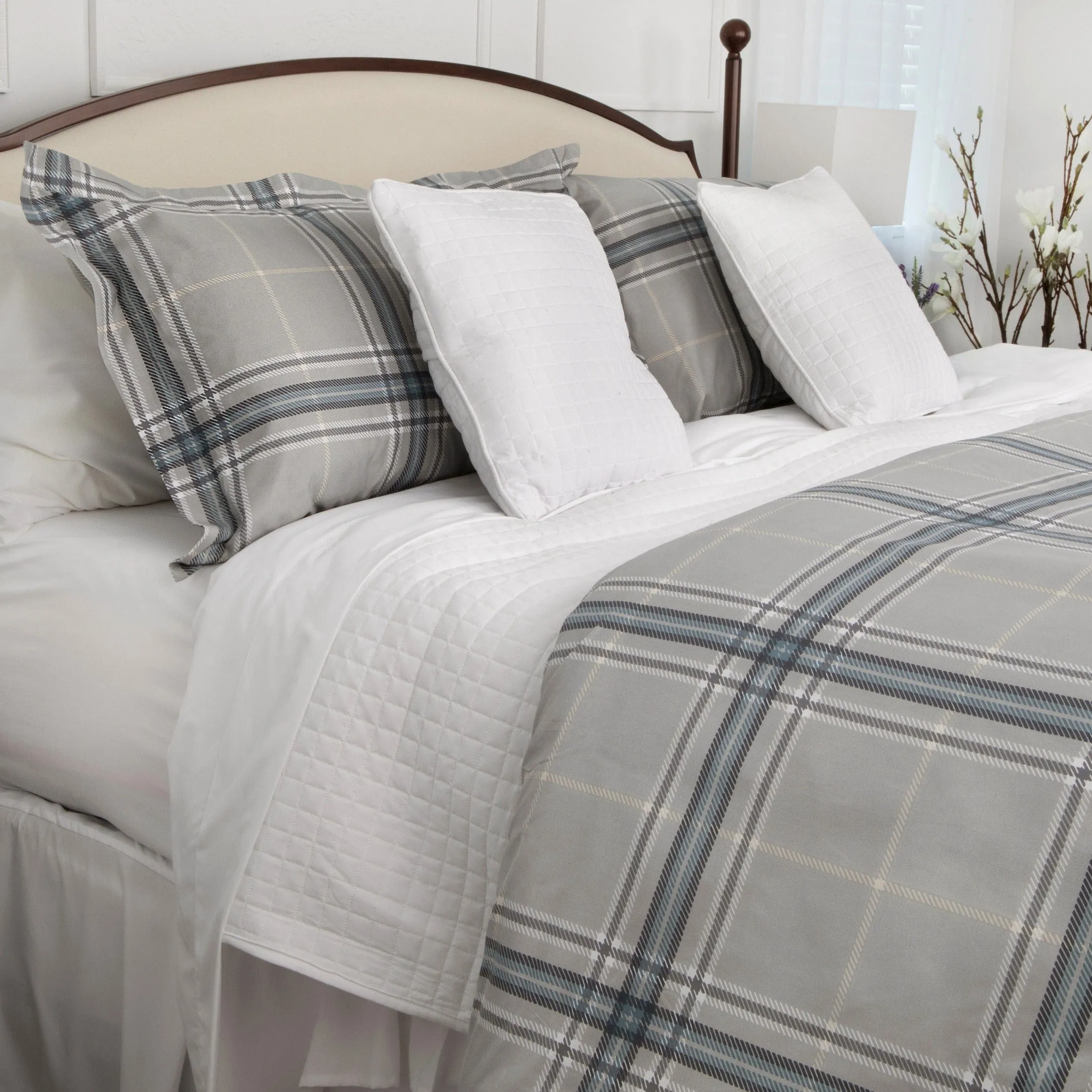 Vilano Plaid Comforter Set