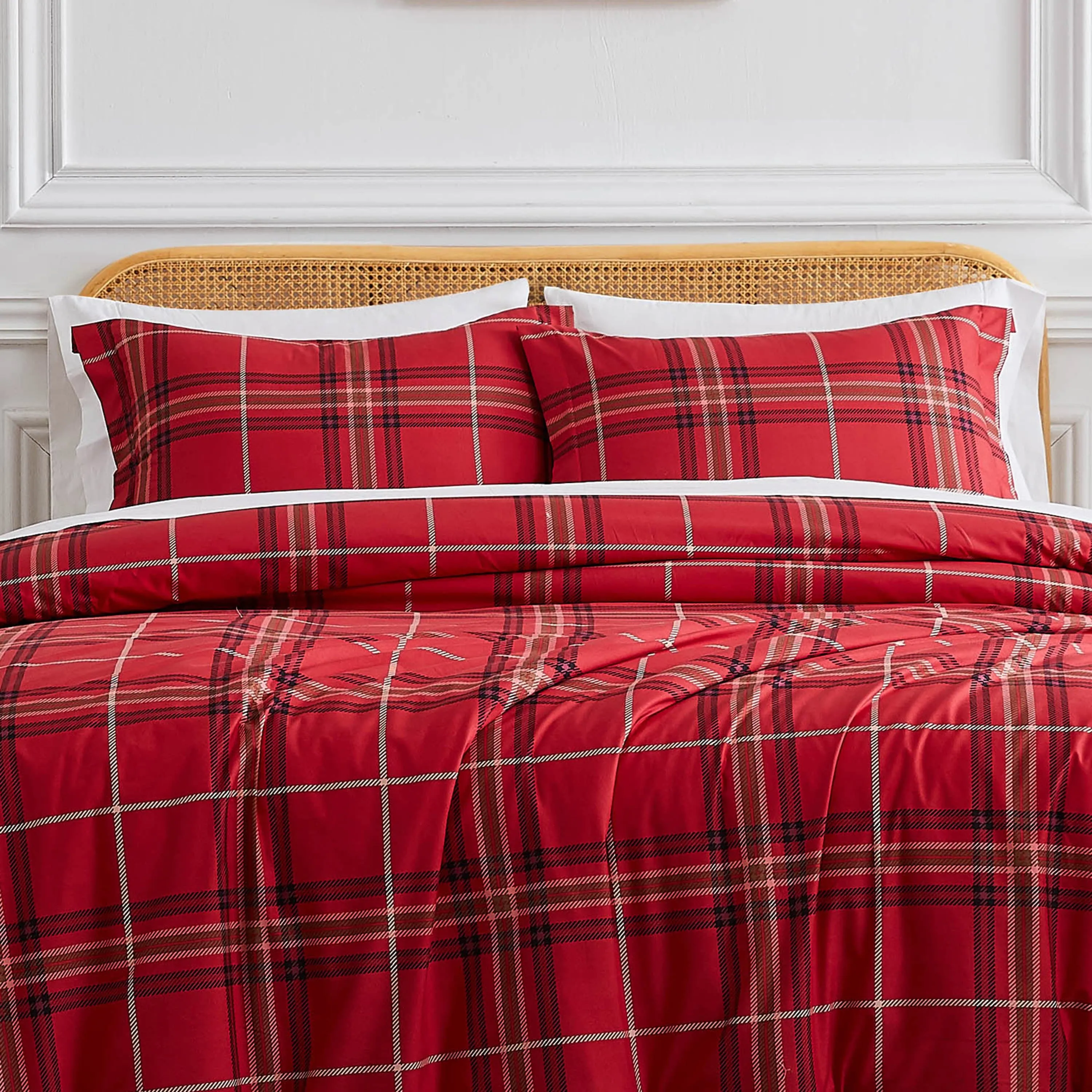 Vilano Plaid Comforter Set