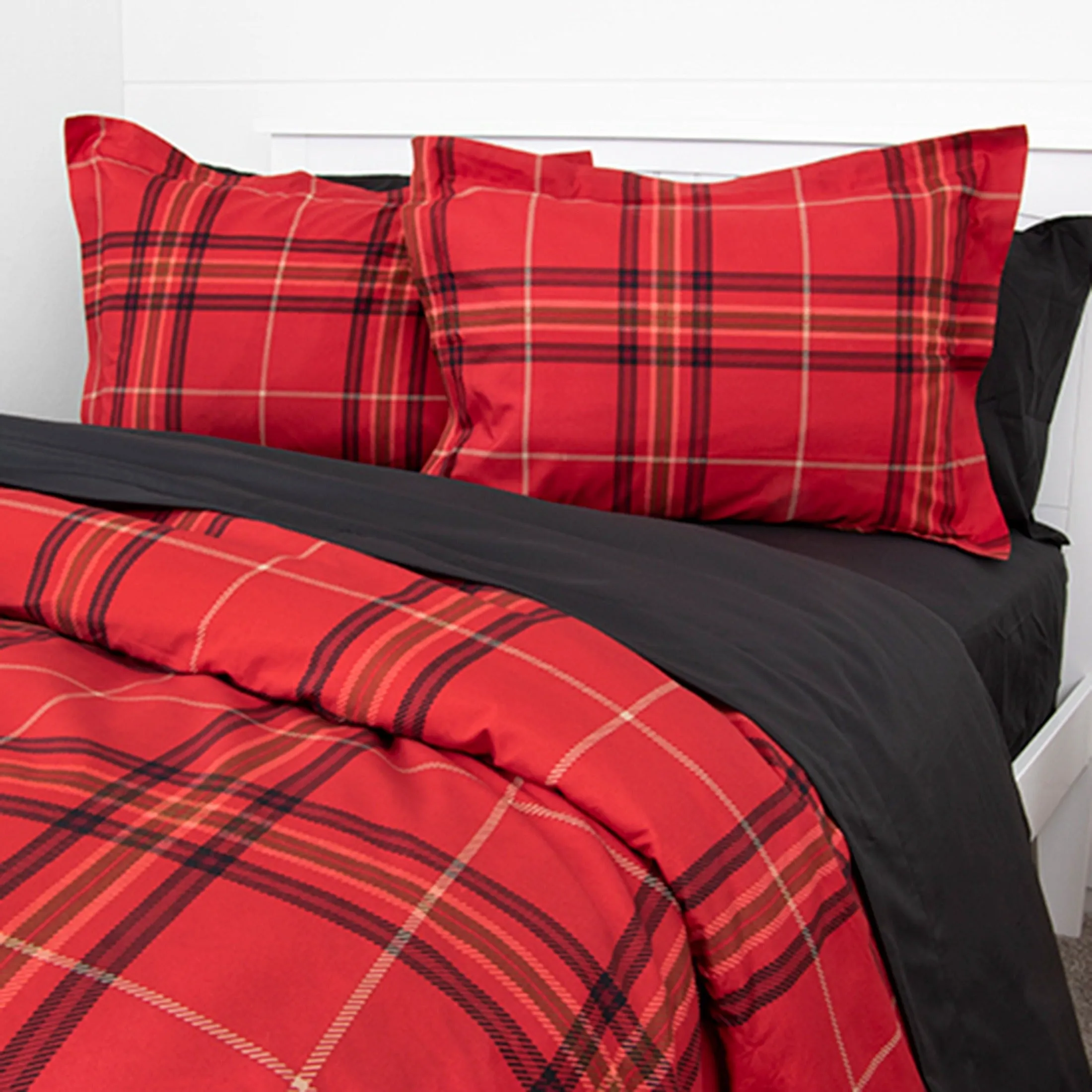 Vilano Plaid Comforter Set