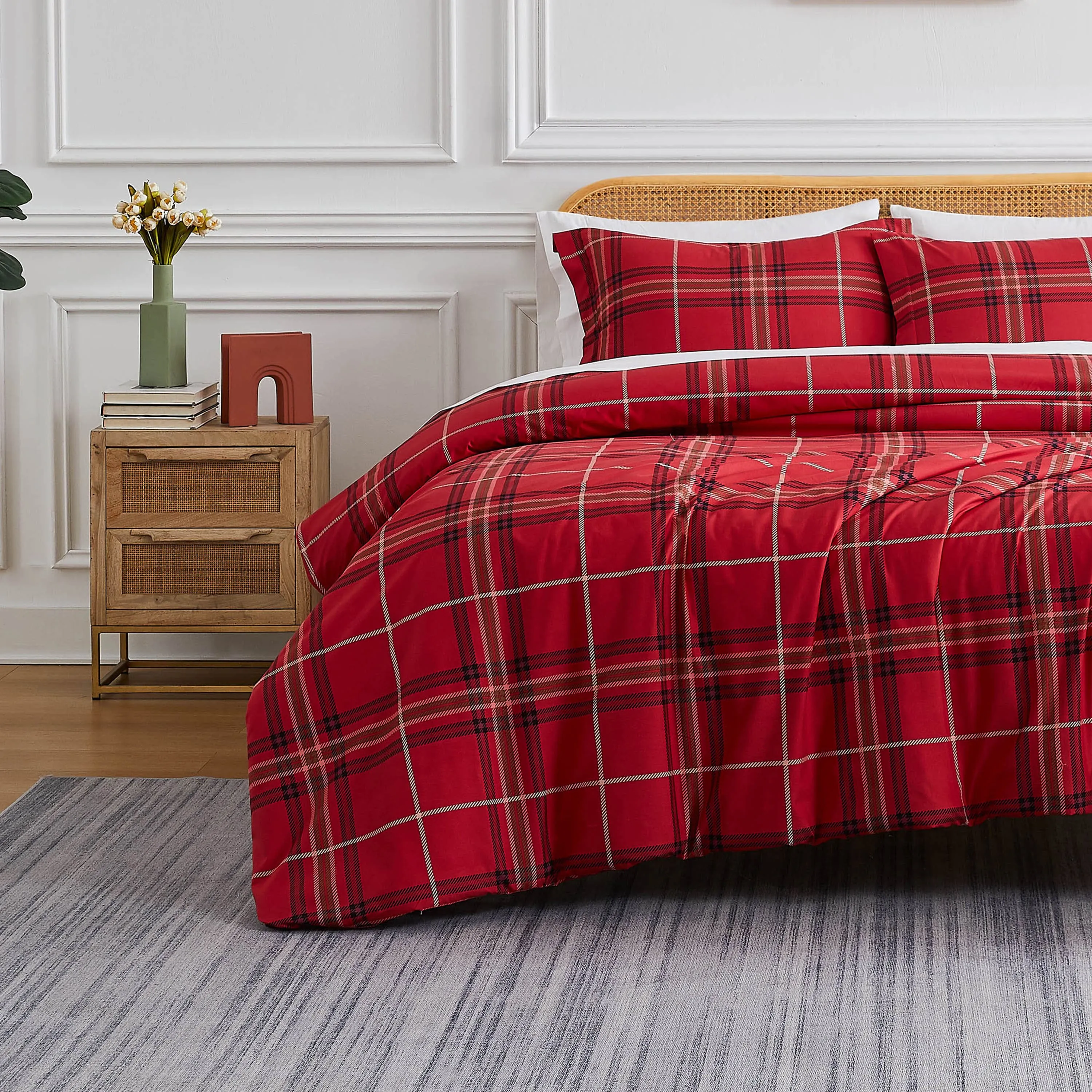 Vilano Plaid Comforter Set