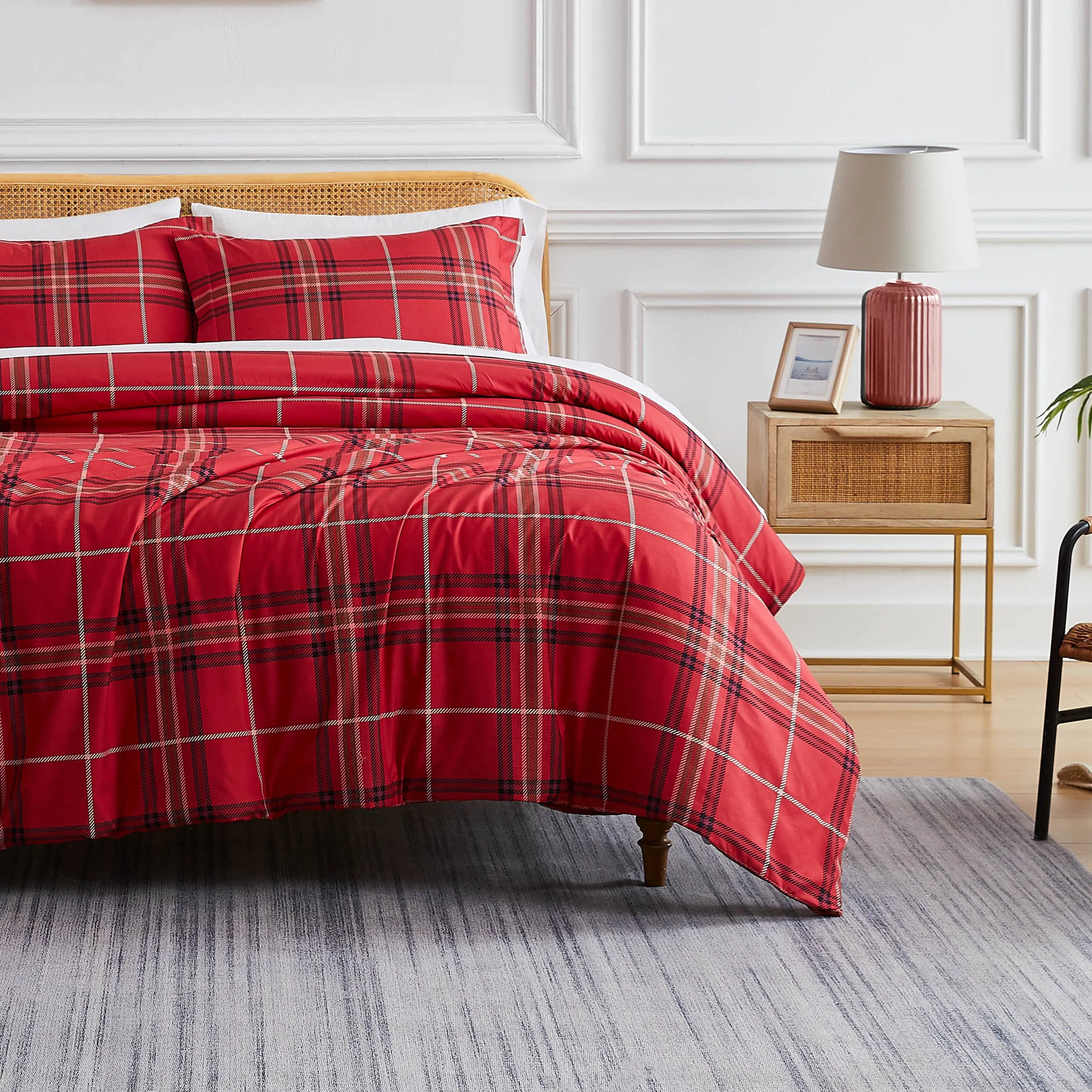 Vilano Plaid Comforter Set